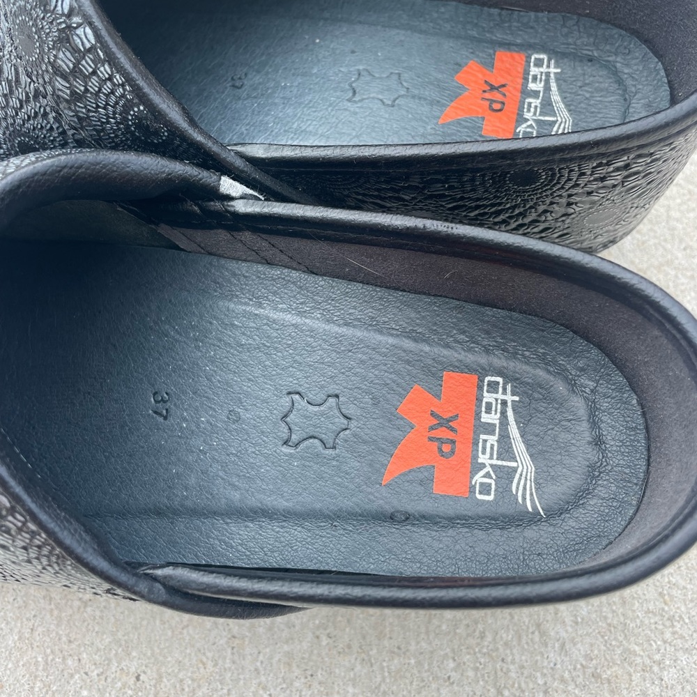 Dansko XP fancy leather clogs - Picture 8 of 9